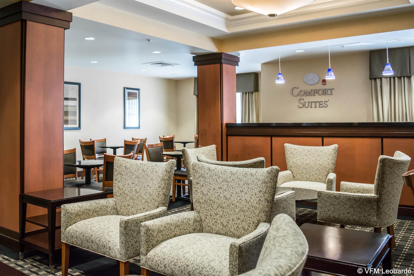 Comfort Suites Vero Beach I-95 Exterior photo