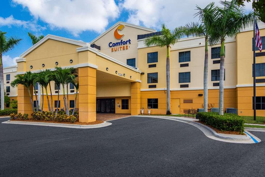 Comfort Suites Vero Beach I-95 Exterior photo