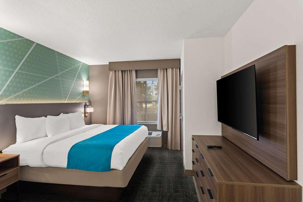 Comfort Suites Vero Beach I-95 Room photo