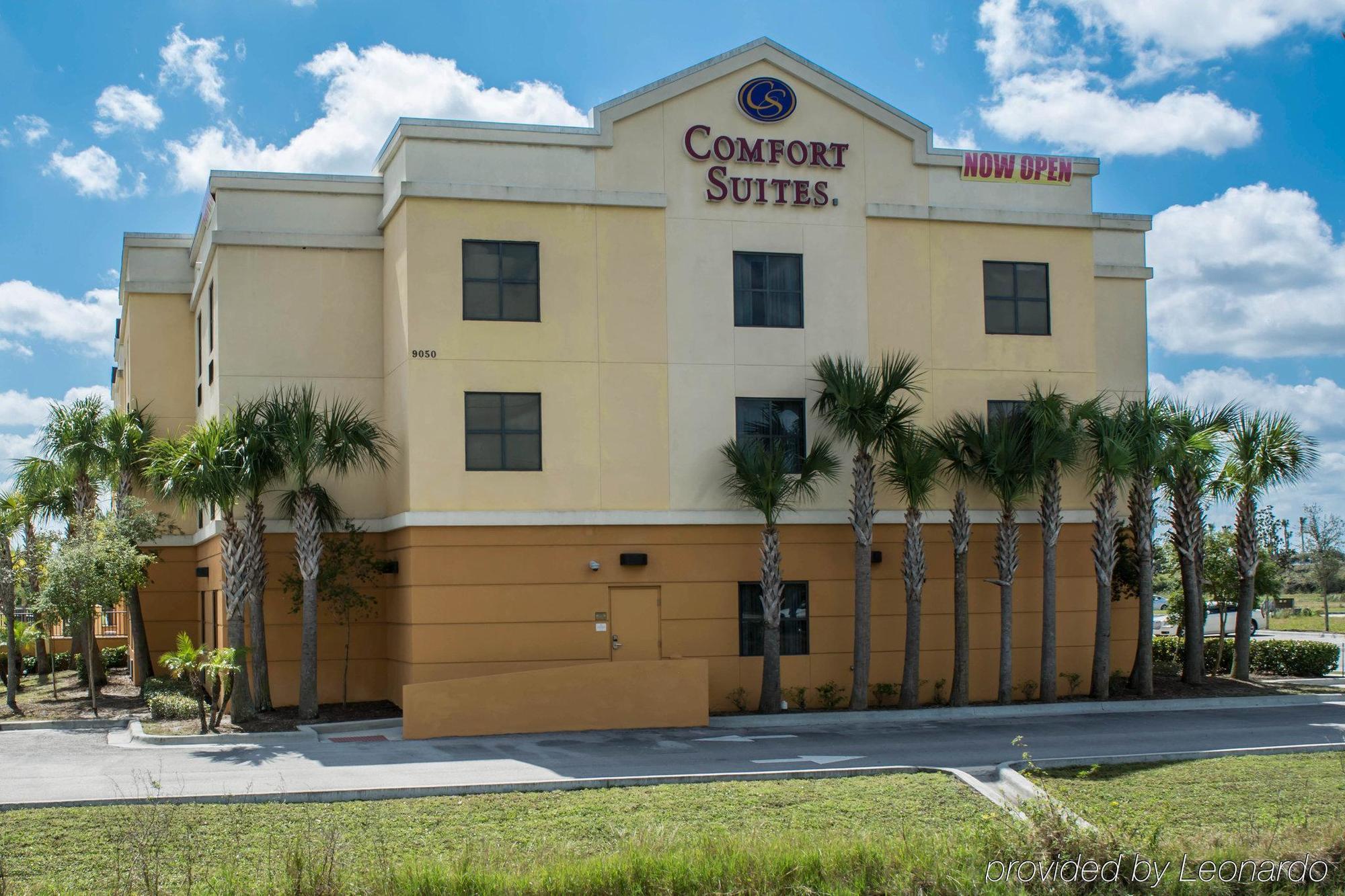 Comfort Suites Vero Beach I-95 Exterior photo